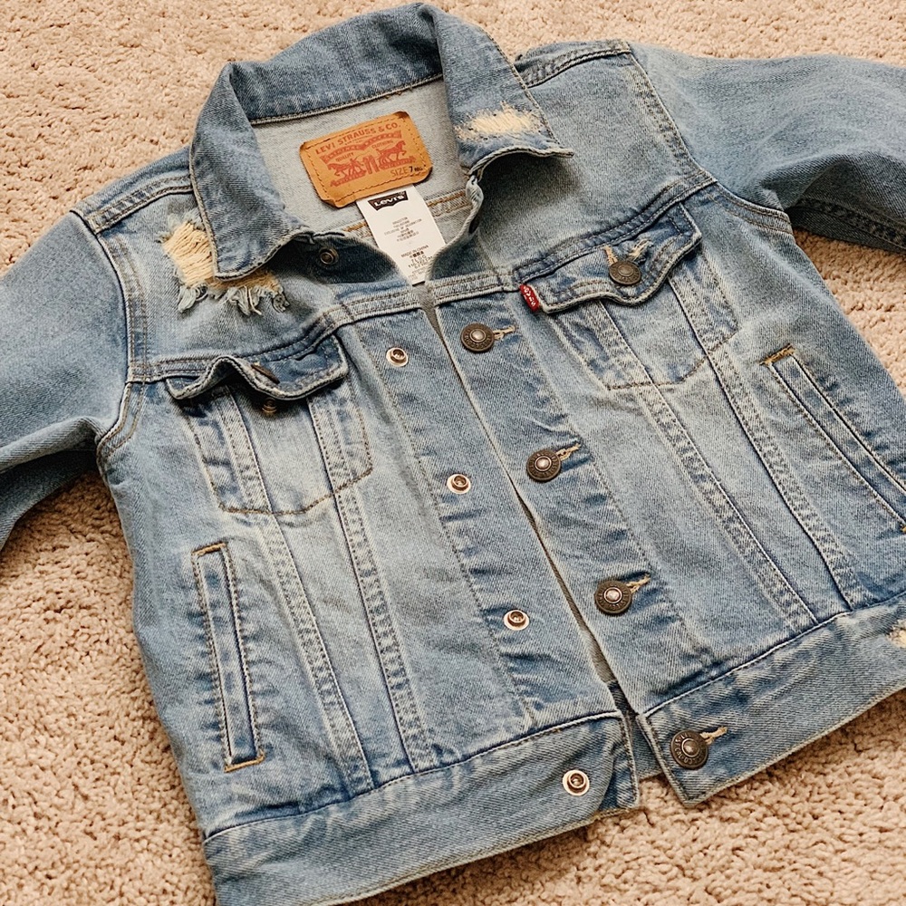 Kids size 7 Levi Distressed Jean Jacket